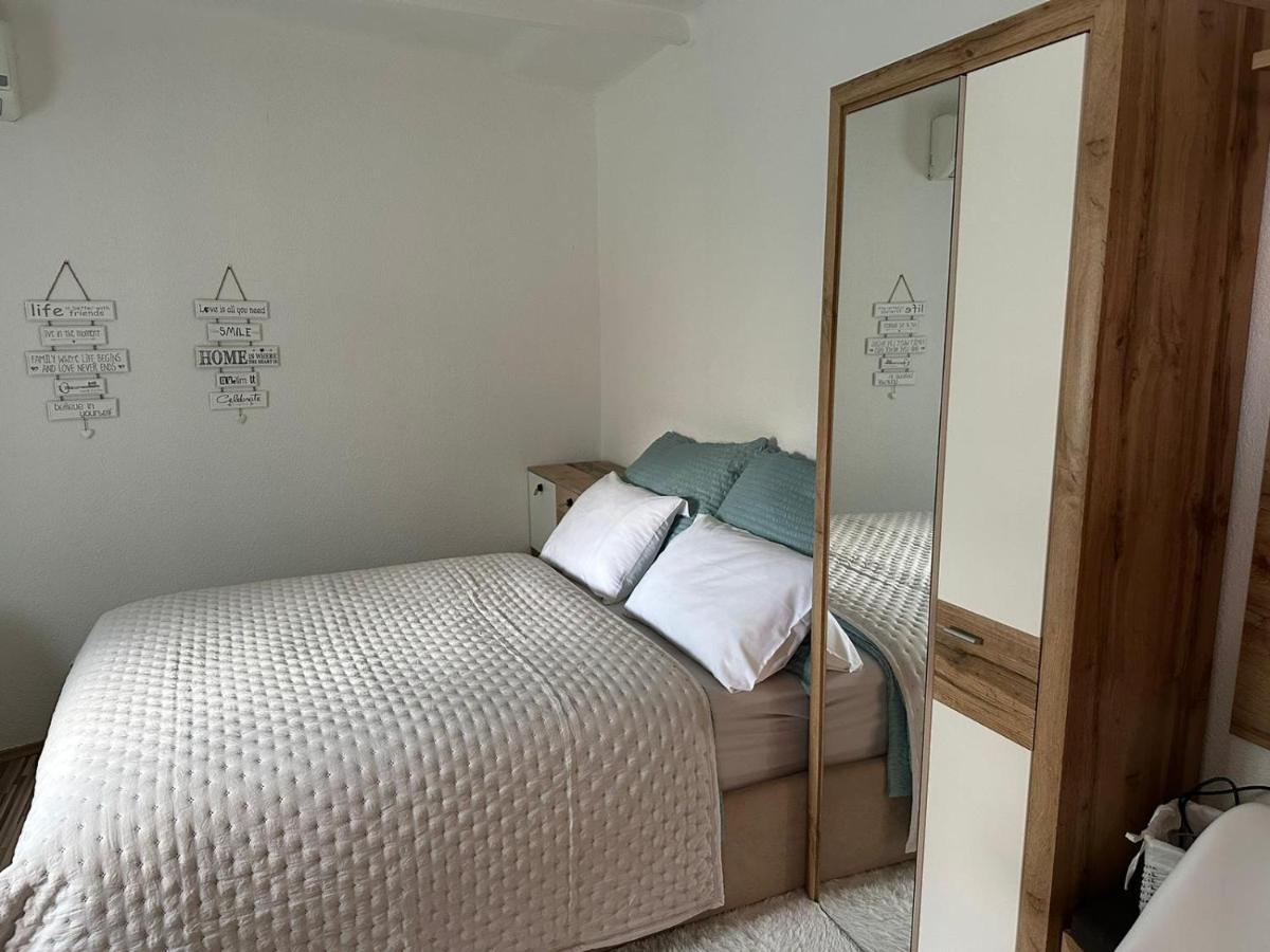 Old Town Lucky Star Apartments سبليت المظهر الخارجي الصورة